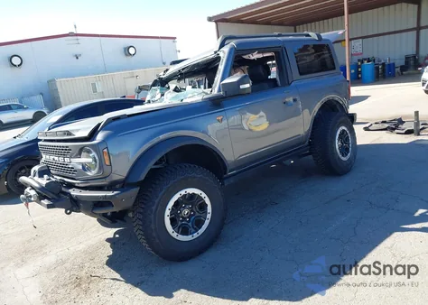 2022 Ford Bronco Badlands z USA, uszkodzony, nr VIN 1FMDE5CP9NLB82078